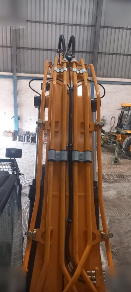 حفار زاحف للبيع  JCB JS210 LC: صورة 7