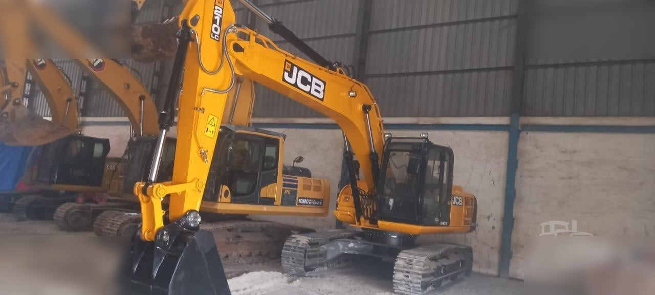 JCB JS210 LC - حفار زاحف: صورة 1 JCB JS210 LC - حفار زاحف: صورة 1