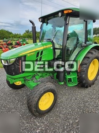 JOHN DEERE 5075E - جرار: صورة 2 JOHN DEERE 5075E - جرار: صورة 2