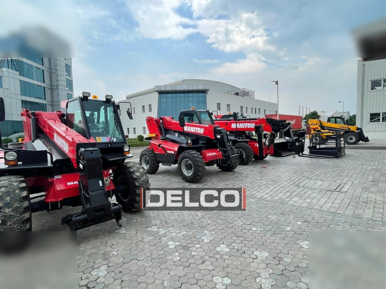 MANITOU MT1740SLT - آلة رفع ونقل تلسكوبية: صورة 1 MANITOU MT1740SLT - آلة رفع ونقل تلسكوبية: صورة 1