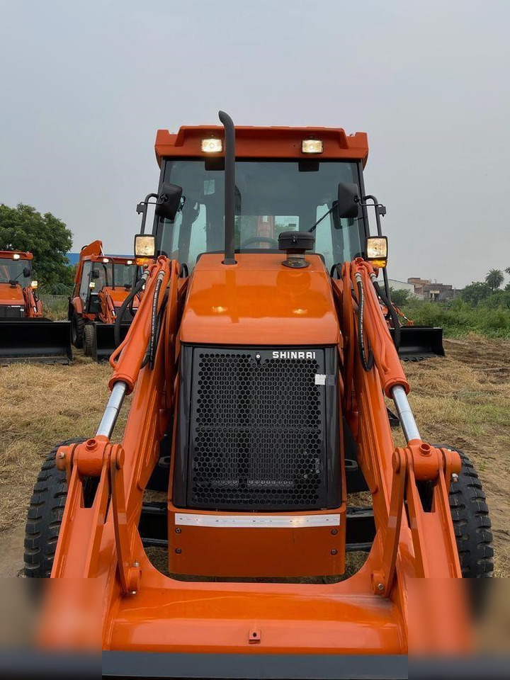 TATA HITACHI SHINRAI PRIME - لودر ذو محراث خلفي/ باكهو: صورة 3 TATA HITACHI SHINRAI PRIME - لودر ذو محراث خلفي/ باكهو: صورة 3