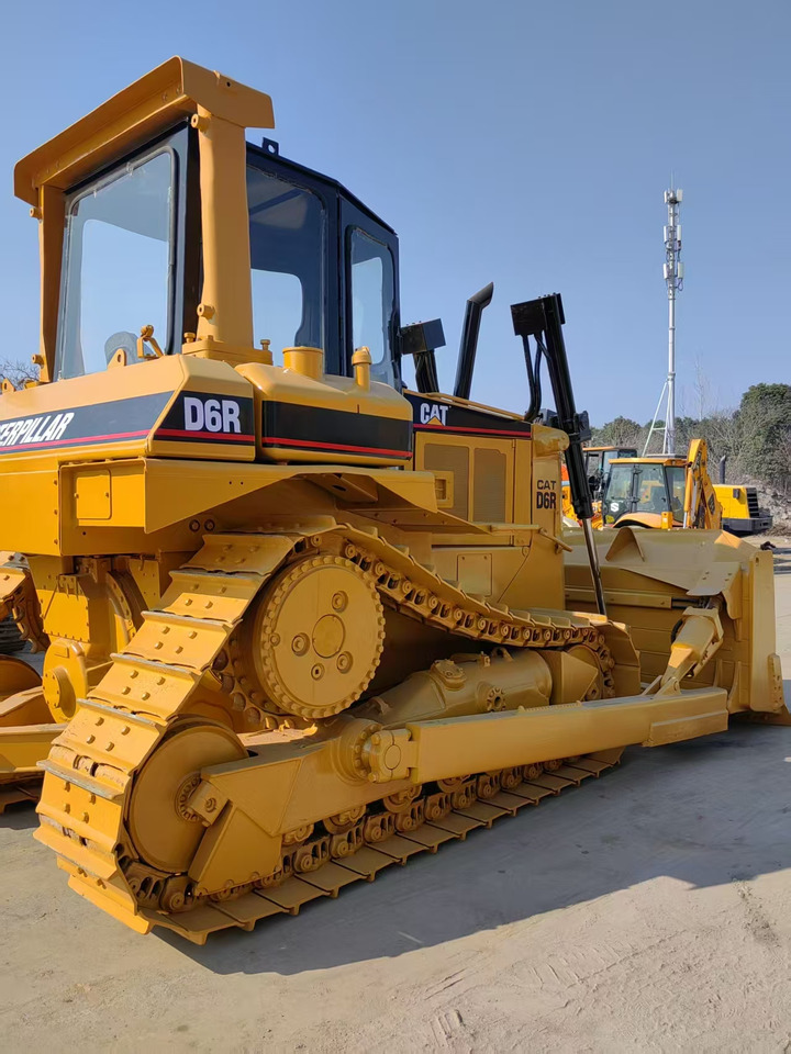 CAT D6R - بلدوزر: صورة 4 CAT D6R - بلدوزر: صورة 4