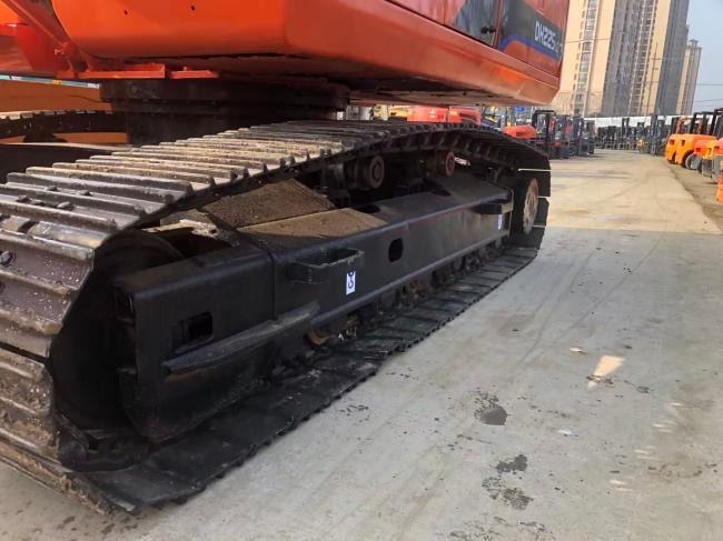 Doosan DH225 - حفار زاحف: صورة 2 Doosan DH225 - حفار زاحف: صورة 2