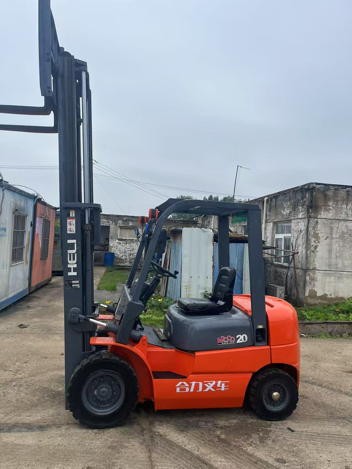 Heli - مرفاع مقصي: صورة 1 Heli - مرفاع مقصي: صورة 1