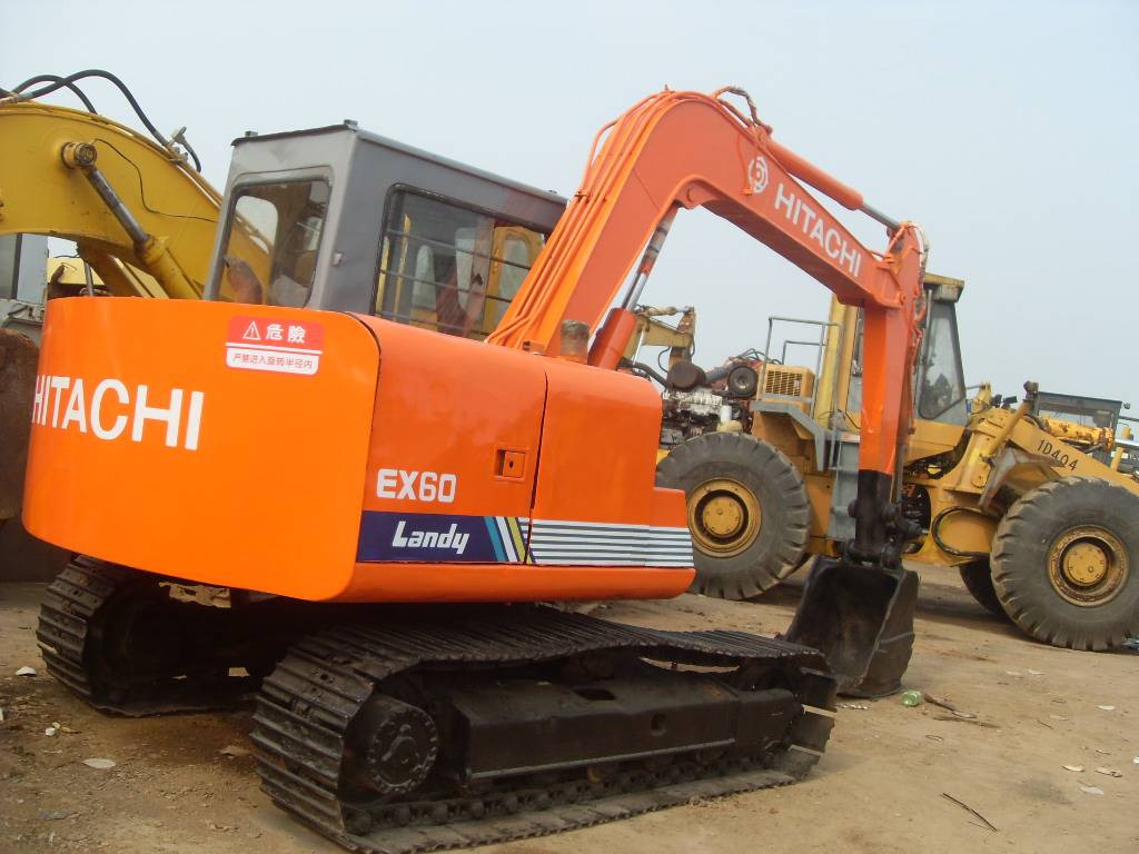 Hitachi EX60  - حفار صغير: صورة 1 Hitachi EX60  - حفار صغير: صورة 1