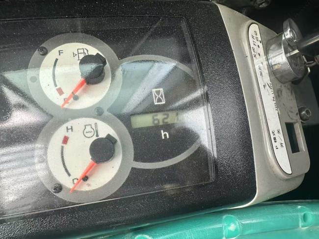 Komatsu PC56 - حفار صغير: صورة 2 Komatsu PC56 - حفار صغير: صورة 2