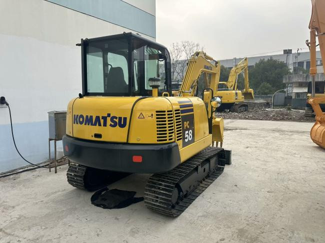 Komatsu PC56 - حفار صغير: صورة 5 Komatsu PC56 - حفار صغير: صورة 5