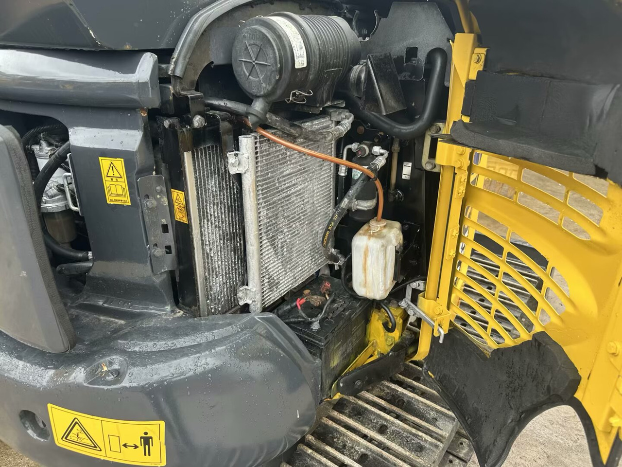 Komatsu pc35MR - حفار صغير: صورة 4 Komatsu pc35MR - حفار صغير: صورة 4