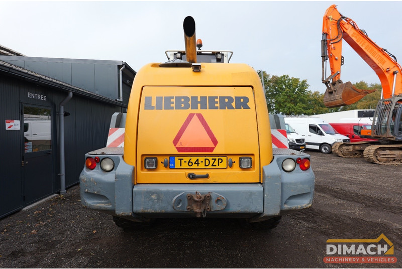 Liebherr L556 Like new!! Airco, quick coupler, skeleton bucket with teeths - اللودر: صورة 3 Liebherr L556 Like new!! Airco, quick coupler, skeleton bucket with teeths - اللودر: صورة 3