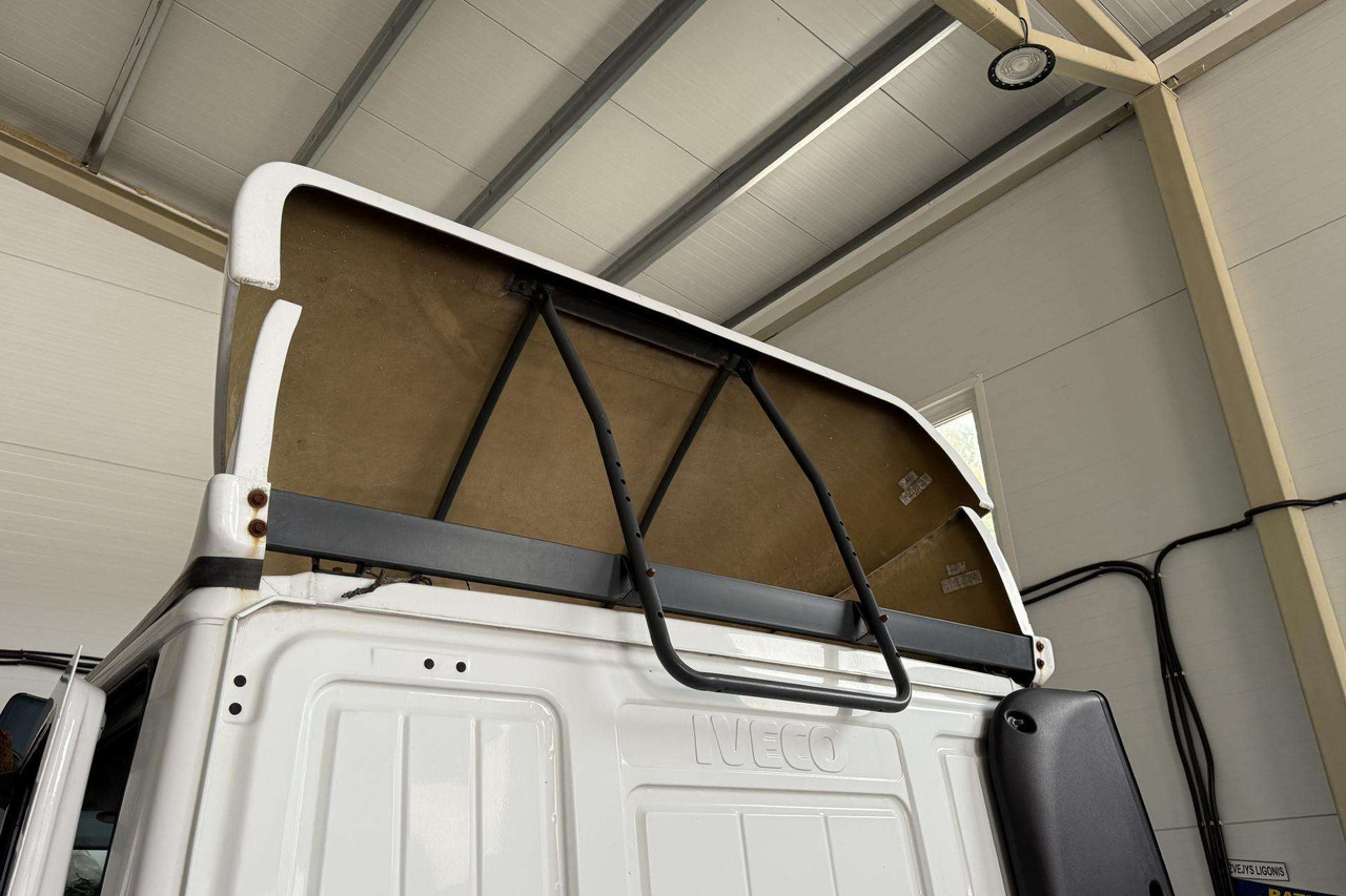 Iveco Spoileris - قطع الغيار - شاحنة: صورة 3 Iveco Spoileris - قطع الغيار - شاحنة: صورة 3