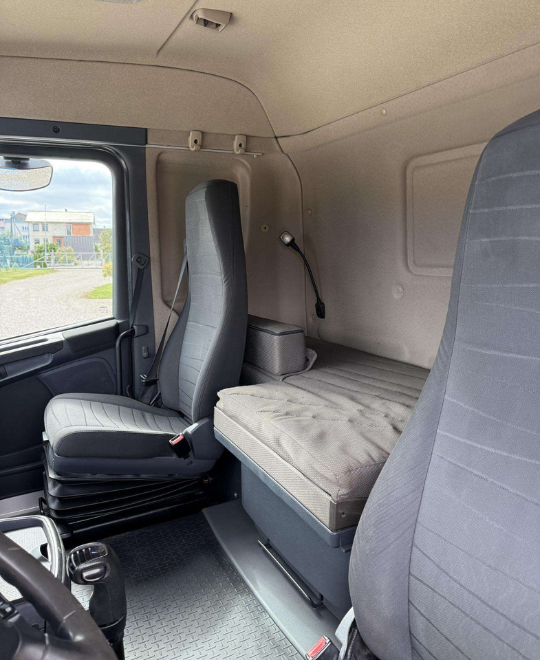 شاحنة نقل سيارات شاحنة Scania R420: صورة 12 شاحنة نقل سيارات شاحنة Scania R420: صورة 12