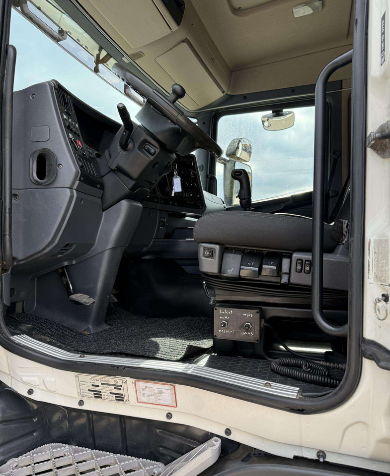شاحنة نقل سيارات شاحنة Scania R420: صورة 13 شاحنة نقل سيارات شاحنة Scania R420: صورة 13