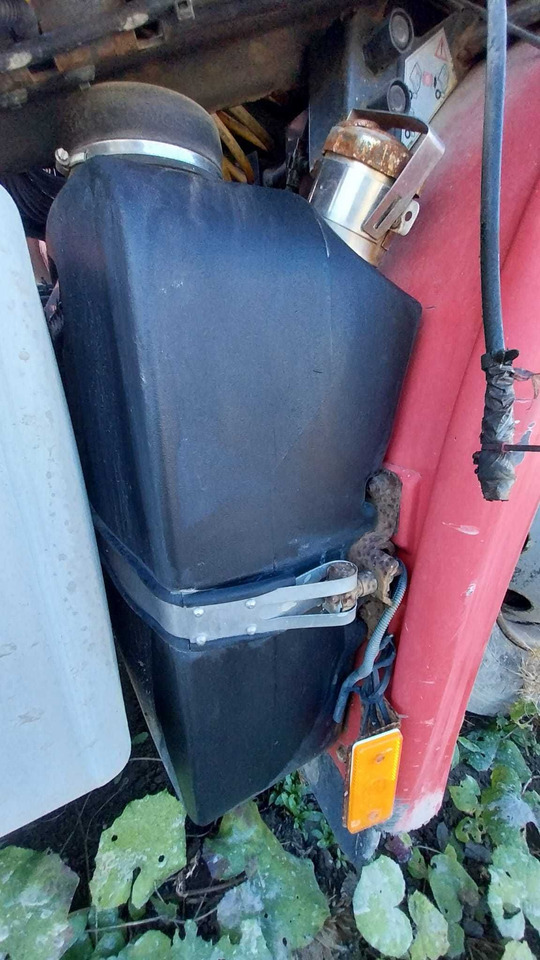 Zbiornik AdBlue IVECO STRALIS 500 - نظام الوقود: صورة 2 Zbiornik AdBlue IVECO STRALIS 500 - نظام الوقود: صورة 2