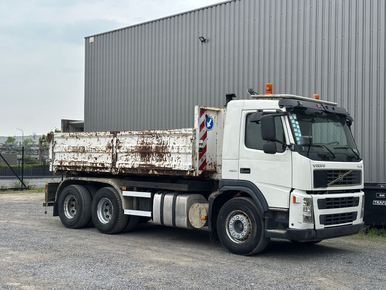 Volvo FM 420 - شاحنة برافعة خطافية: صورة 1 Volvo FM 420 - شاحنة برافعة خطافية: صورة 1