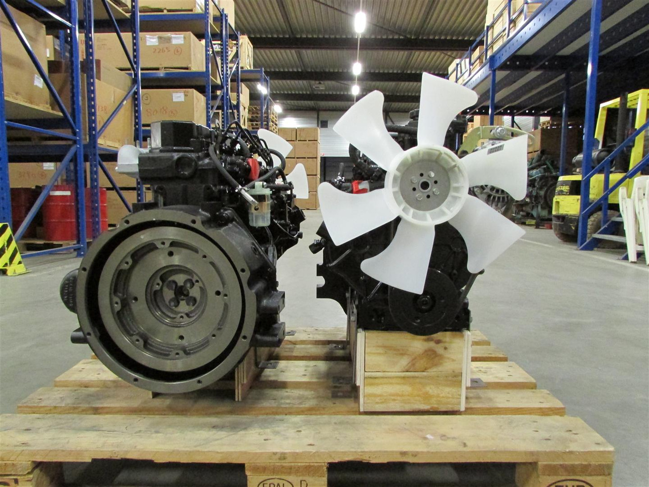 Mitsubishi NEW Engine S4L2-Z562SD / S4L2-61SD - محرك - آلات أخرى: صورة 2 Mitsubishi NEW Engine S4L2-Z562SD / S4L2-61SD - محرك - آلات أخرى: صورة 2