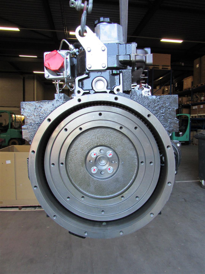 Mitsubishi S4S- 47Kw@2500 rpm - محرك - رافعة شوكية: صورة 4 Mitsubishi S4S- 47Kw@2500 rpm - محرك - رافعة شوكية: صورة 4