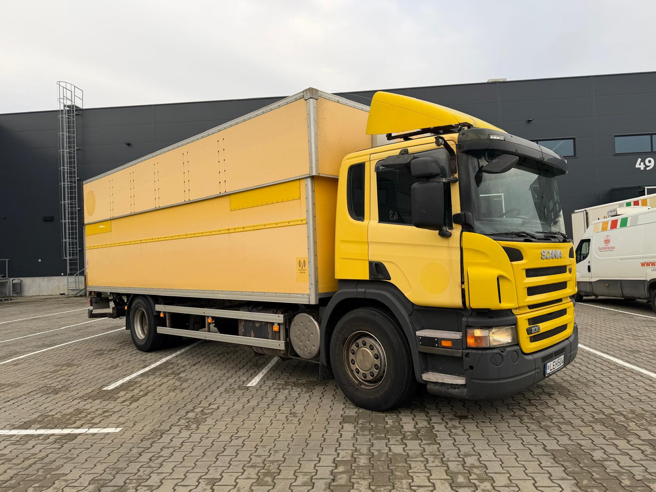 شاحنة صندوقية SCANIA P230: صورة 7 شاحنة صندوقية SCANIA P230: صورة 7