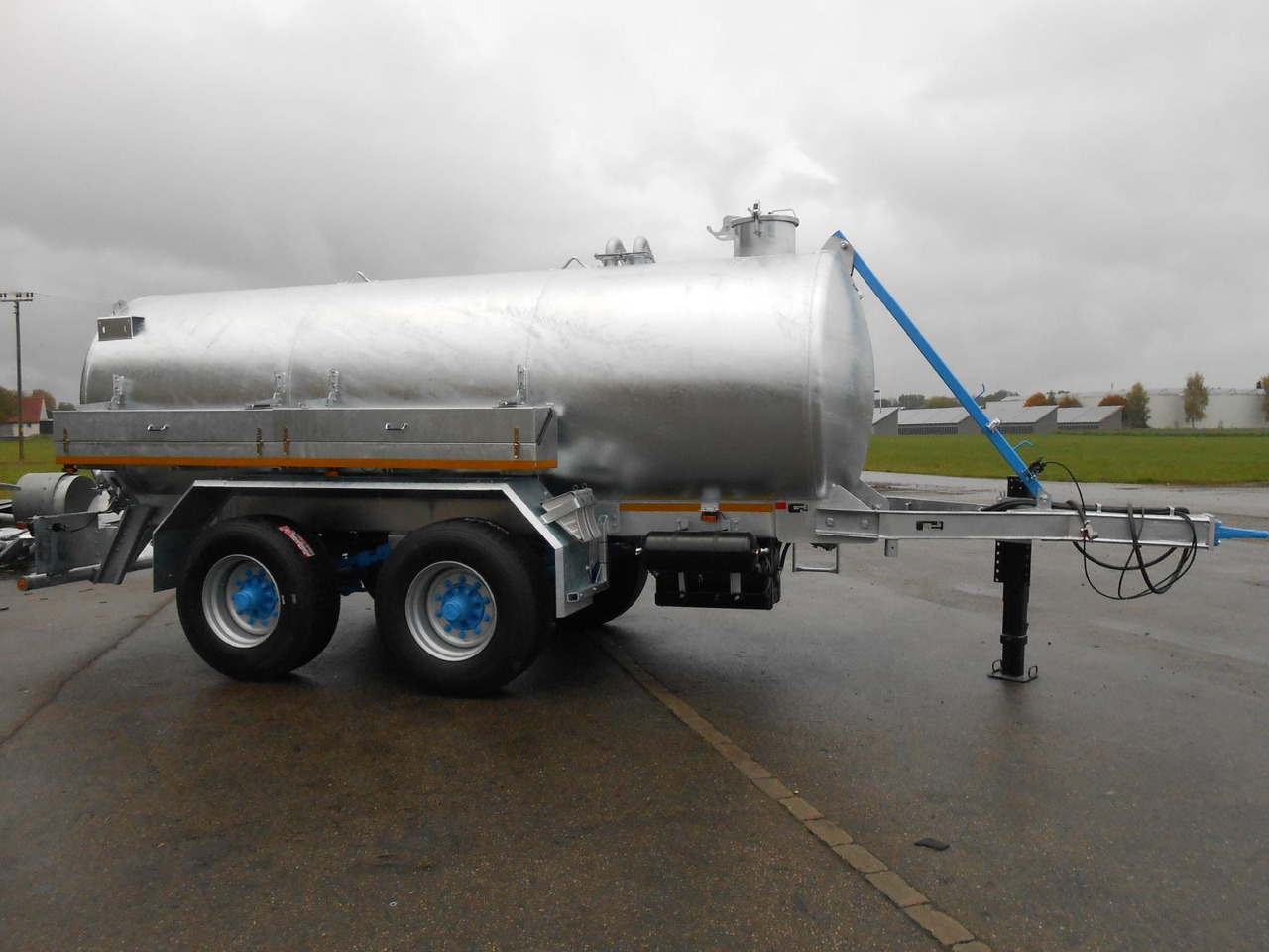 M-Vac 12000l / Wasserfass M-Vac 12000l (12m³) Wasserfass / Wassertank mit 80 km/h Zulassung - مقطورة صهريج: صورة 1 M-Vac 12000l / Wasserfass M-Vac 12000l (12m³) Wasserfass / Wassertank mit 80 km/h Zulassung - مقطورة صهريج: صورة 1