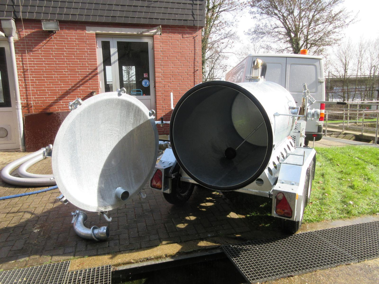 M-Vac 1500 Vacuum system specialized for drilling mud / vacuum container 1500l - ماكينة حفر التجاويف الاتجاهية: صورة 2 M-Vac 1500 Vacuum system specialized for drilling mud / vacuum container 1500l - ماكينة حفر التجاويف الاتجاهية: صورة 2