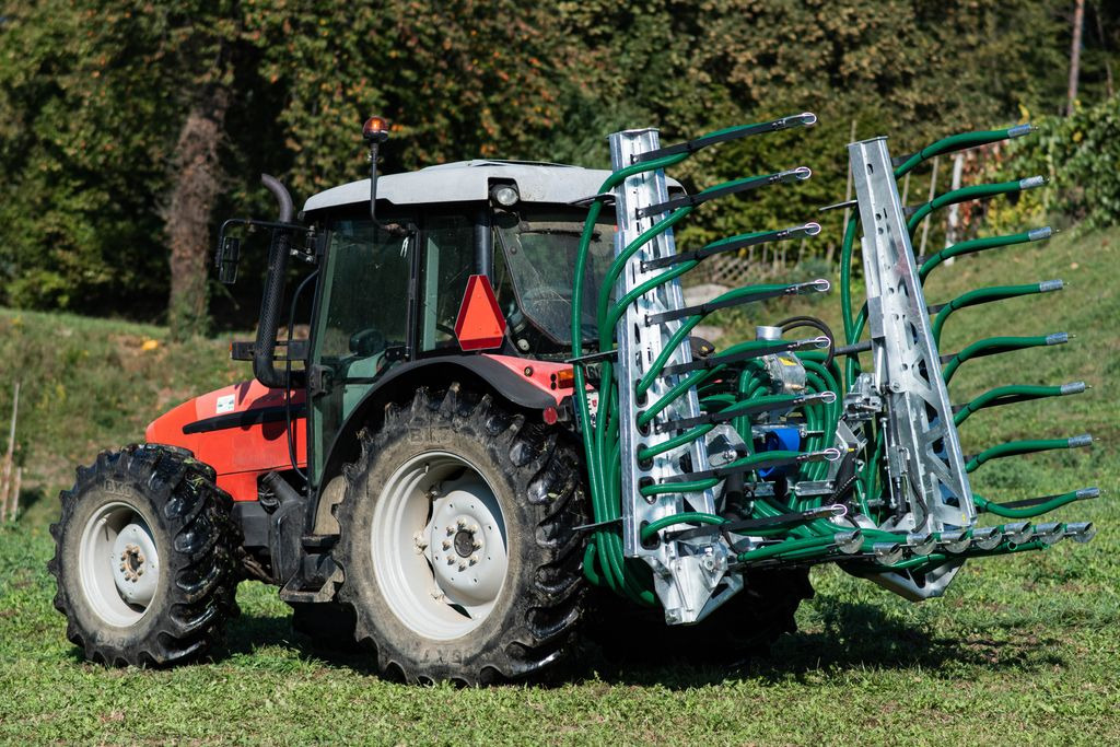 BeTEC Gülleinjektor / Slurry injector / Injecteur / Aplikator - حاقن الطين: صورة 1 BeTEC Gülleinjektor / Slurry injector / Injecteur / Aplikator - حاقن الطين: صورة 1