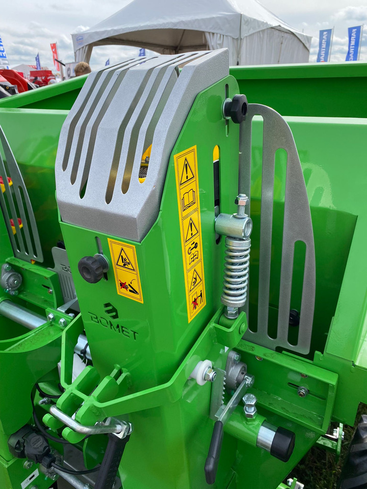 آلة زراعة البطاطس للبيع  Bomet Kartoffelpflanzmaschine / Potato planter / Planteuse de pomme de terre / Piantapatate / Sadzarka ziemniaków: صورة 13