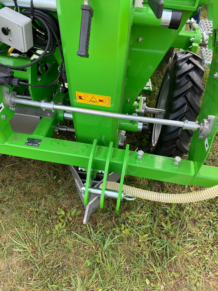 آلة زراعة البطاطس للبيع  Bomet Kartoffelpflanzmaschine / Potato planter / Planteuse de pomme de terre / Piantapatate / Sadzarka ziemniaków: صورة 14