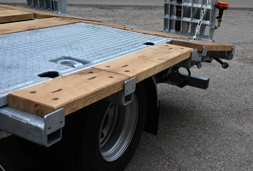 Cynkomet Plattformauflieger / Trailer / Remorque / Rimorchio a piattaforma / Remolque de plataforma / Прицеп для перевозки техники / Przyczepa maszynowa RM-240 18 t - مقطورات زراعية ذات منصة: صورة 4 Cynkomet Plattformauflieger / Trailer / Remorque / Rimorchio a piattaforma / Remolque de plataforma / Прицеп для перевозки техники / Przyczepa maszynowa RM-240 18 t - مقطورات زراعية ذات منصة: صورة 4
