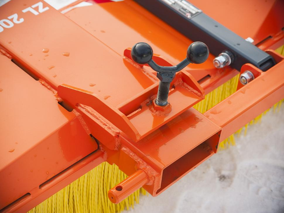 Moderntech Kehrmaschine / Sweeper / Balayeuse / Spazzolatrice / Подметальная машина / Zamiatarka 3 m - سياره كنس شوارع - مقشة: صورة 3 Moderntech Kehrmaschine / Sweeper / Balayeuse / Spazzolatrice / Подметальная машина / Zamiatarka 3 m - سياره كنس شوارع - مقشة: صورة 3