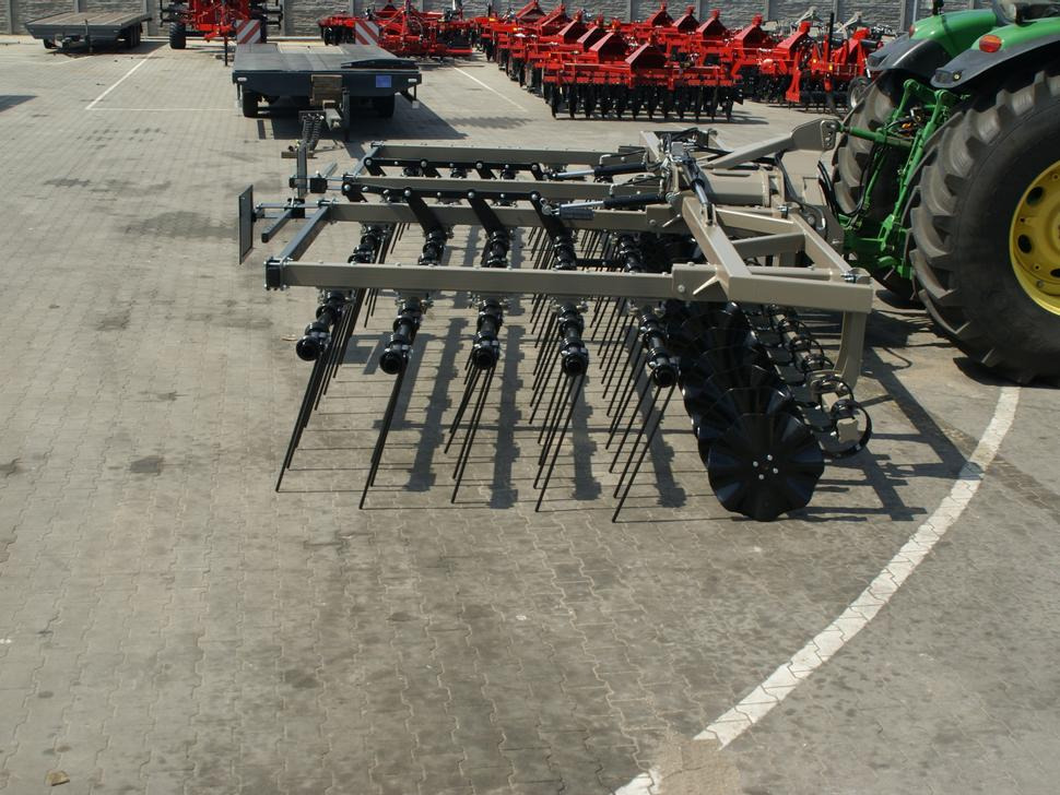 ROLEX Mulchegge / Mulch harrow / Herse de déchaumage / Erpice pacciamante / Борона для мульчирования / Brona mulczowa 7,5 m - مشط العشب: صورة 4 ROLEX Mulchegge / Mulch harrow / Herse de déchaumage / Erpice pacciamante / Борона для мульчирования / Brona mulczowa 7,5 m - مشط العشب: صورة 4