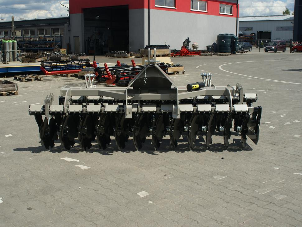 ROLEX Scheibenegge / Disc harrow / Dechaumeur à disques / Erpice a dischi / Дисковая борона / Brona talerzowa 3 m - مسفلة قرصية: صورة 3 ROLEX Scheibenegge / Disc harrow / Dechaumeur à disques / Erpice a dischi / Дисковая борона / Brona talerzowa 3 m - مسفلة قرصية: صورة 3