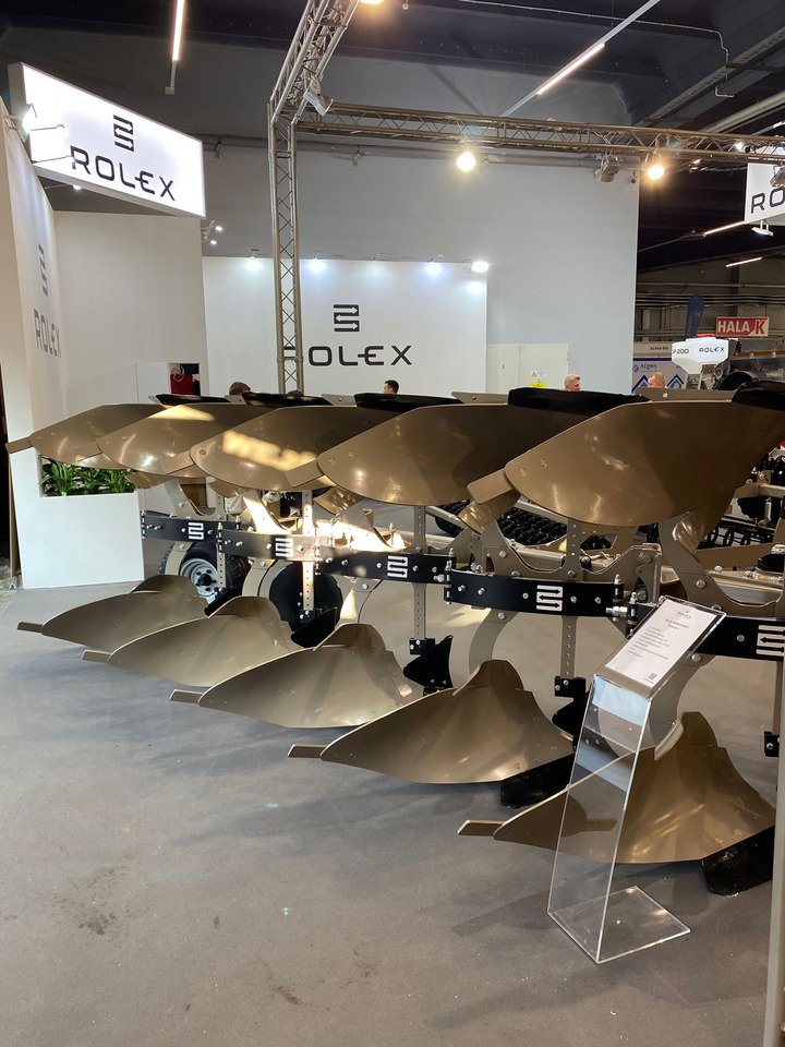 ROLEX Volldrehpflug / Rotary plough / Charrue réversible / Aratro reversibile / Оборотный плуг / Pług obrotowy 3+1 - محراث: صورة 2 ROLEX Volldrehpflug / Rotary plough / Charrue réversible / Aratro reversibile / Оборотный плуг / Pług obrotowy 3+1 - محراث: صورة 2