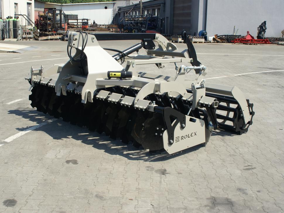 Rolex Scheibenegge / Disc harrow with hydropack / Déchaumeur à disques avec support semoir / Erpice a dischi / Cultivador de discos con hydropack / Дисковая борона с гидропаком 3 m - مسفلة قرصية: صورة 1 Rolex Scheibenegge / Disc harrow with hydropack / Déchaumeur à disques avec support semoir / Erpice a dischi / Cultivador de discos con hydropack / Дисковая борона с гидропаком 3 m - مسفلة قرصية: صورة 1