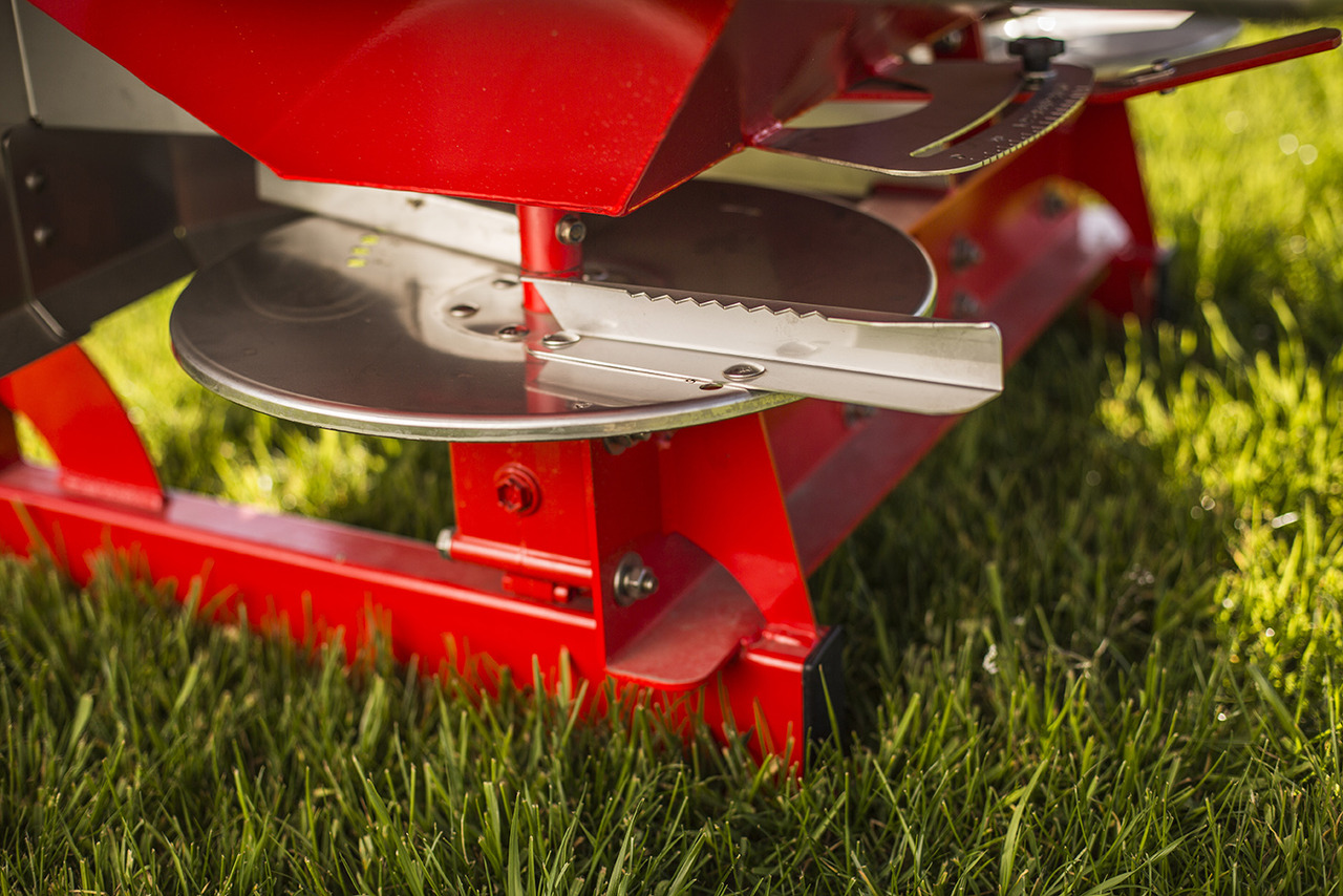 WOPROL Düngerstreuer / Fertilizer spreader / Epandeur d'engrais / Rozsiewacz nawozów 600 kg - آلة نشر السماد: صورة 3 WOPROL Düngerstreuer / Fertilizer spreader / Epandeur d'engrais / Rozsiewacz nawozów 600 kg - آلة نشر السماد: صورة 3