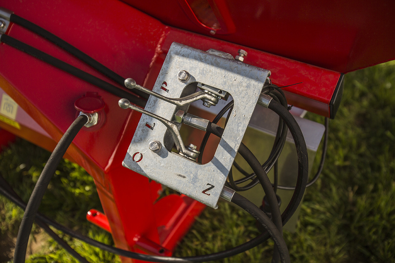 WOPROL Düngerstreuer / Fertilizer spreader / Epandeur d'engrais / Rozsiewacz nawozów 600 kg - آلة نشر السماد: صورة 5 WOPROL Düngerstreuer / Fertilizer spreader / Epandeur d'engrais / Rozsiewacz nawozów 600 kg - آلة نشر السماد: صورة 5