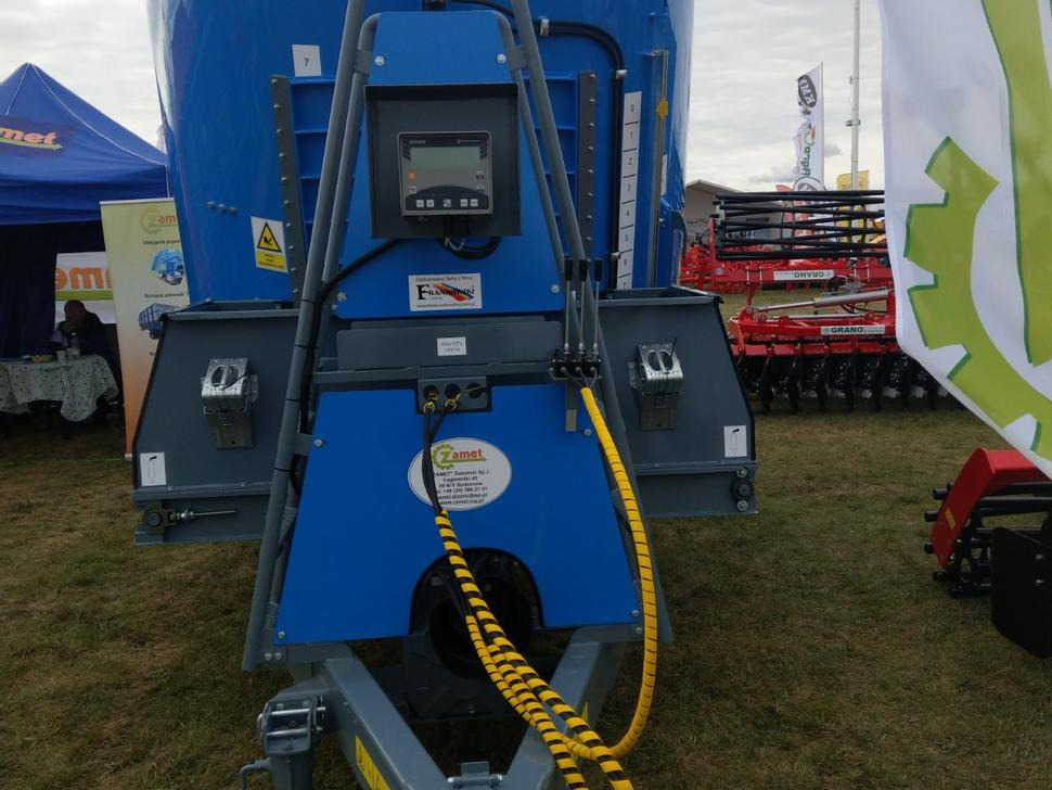 عربة خلط الأعلاف للبيع  ZAMET Futtermischwagen / Feed mixer / Melangeuse / Carro miscelatore / Vagoneta de alimentación /Кормораздатчик / Wóz paszowy 16 m3: صورة 13