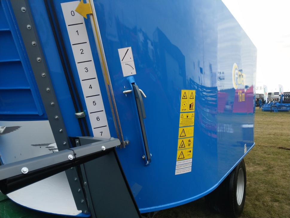 عربة خلط الأعلاف للبيع  ZAMET Futtermischwagen / Feed mixer / Melangeuse / Carro miscelatore / Vagoneta de alimentación /Кормораздатчик / Wóz paszowy 16 m3: صورة 15