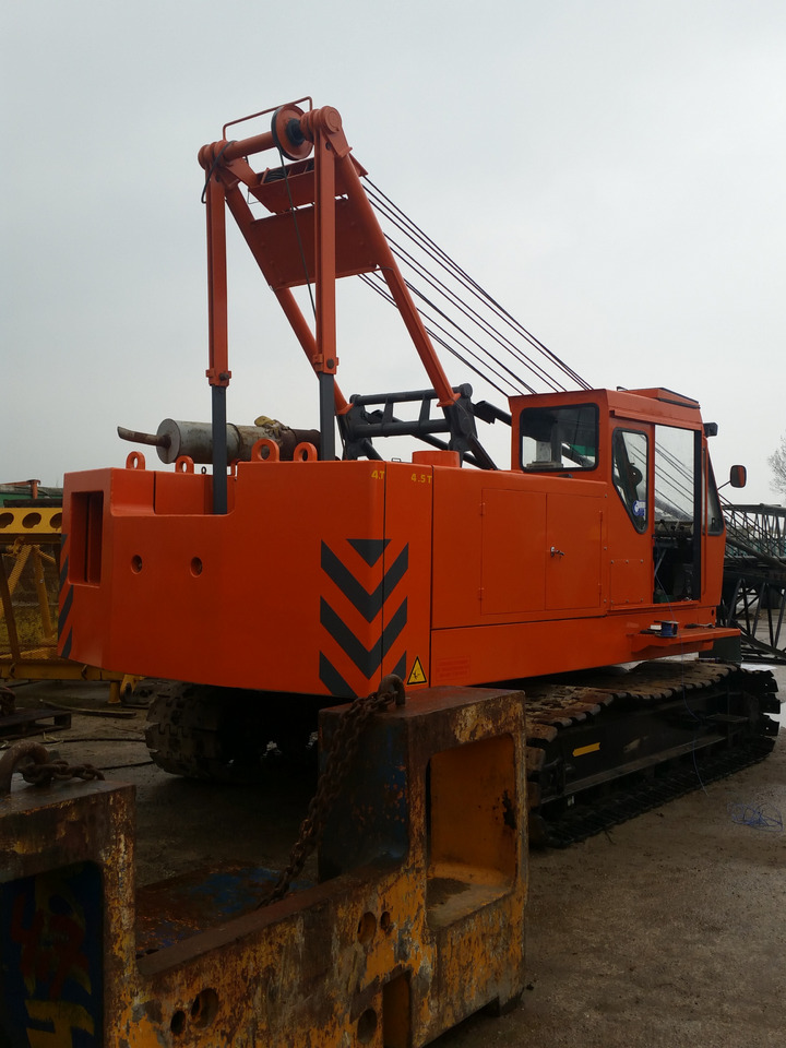 Hitachi KH-100 - رافعة زاحفة: صورة 2 Hitachi KH-100 - رافعة زاحفة: صورة 2