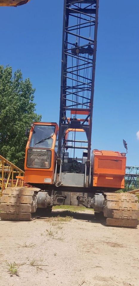 Hitachi KH-100 - رافعة زاحفة: صورة 3 Hitachi KH-100 - رافعة زاحفة: صورة 3