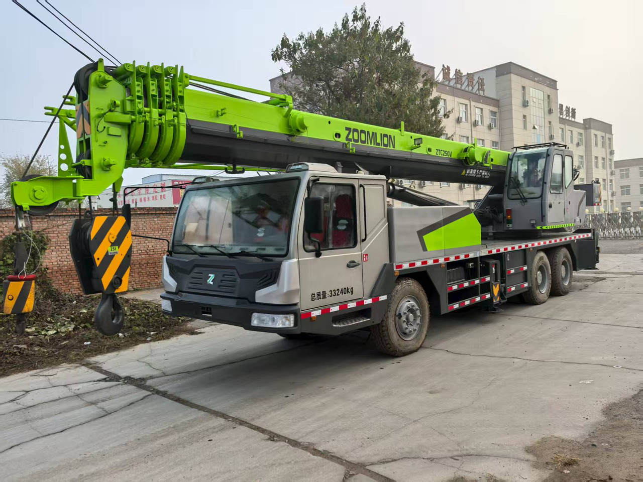 ZOOMLION ZTC250V - موبايل كرين: صورة 1 ZOOMLION ZTC250V - موبايل كرين: صورة 1