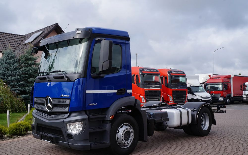 Mercedes-Benz ANTOS 1824 ACTROS EURO 6 RAMA DO ZABUDOWY ROZSTAW OSI 3.80M ANTOS 1830 1827 - شاحنة بهيكل معدني للمقصورة: صورة 1 Mercedes-Benz ANTOS 1824 ACTROS EURO 6 RAMA DO ZABUDOWY ROZSTAW OSI 3.80M ANTOS 1830 1827 - شاحنة بهيكل معدني للمقصورة: صورة 1