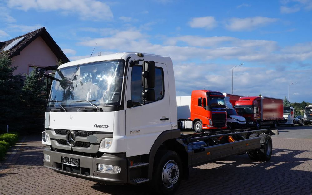 Mercedes-Benz ATEGO 1318 EURO 5 RAMA DO ZABUDOWY MANUAL 1322 - شاحنة بهيكل معدني للمقصورة: صورة 1 Mercedes-Benz ATEGO 1318 EURO 5 RAMA DO ZABUDOWY MANUAL 1322 - شاحنة بهيكل معدني للمقصورة: صورة 1