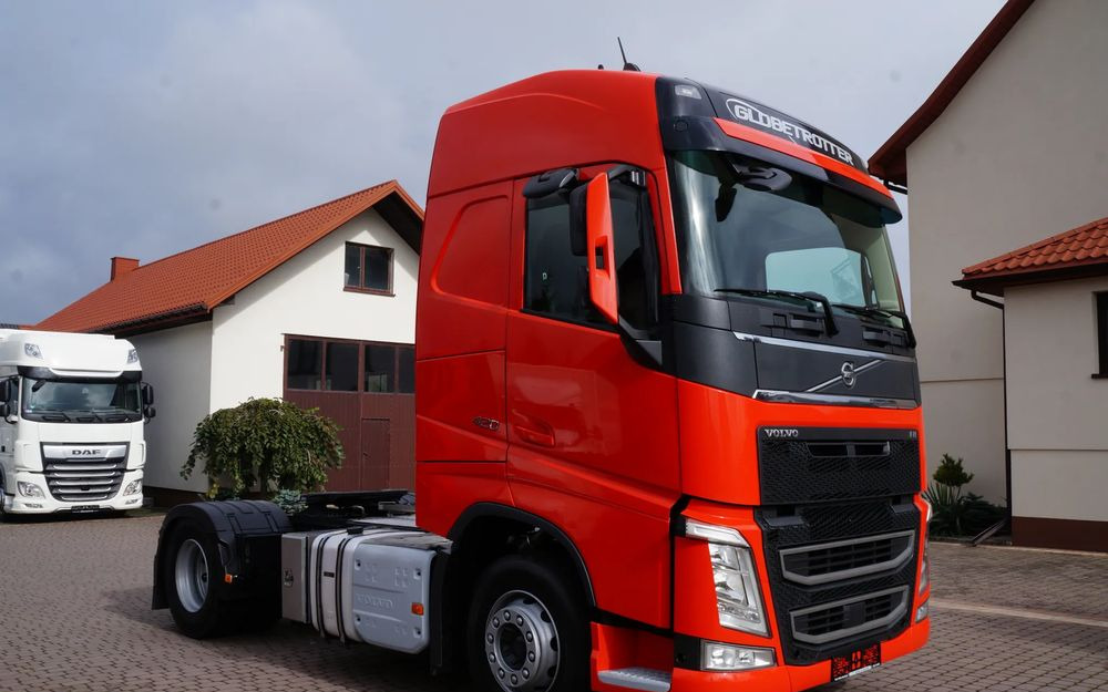 Volvo FH 4 EURO 6 GLOBETROTTER NISKI PRZEBIEG PEŁEN SERWIS - رأس تريلا: صورة 2 Volvo FH 4 EURO 6 GLOBETROTTER NISKI PRZEBIEG PEŁEN SERWIS - رأس تريلا: صورة 2