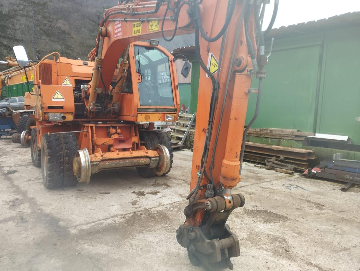 CASE Pelle Rail Route (PRIX POSSIBLE POUR LE LOT) - حفار ذو عجلات: صورة 4 CASE Pelle Rail Route (PRIX POSSIBLE POUR LE LOT) - حفار ذو عجلات: صورة 4