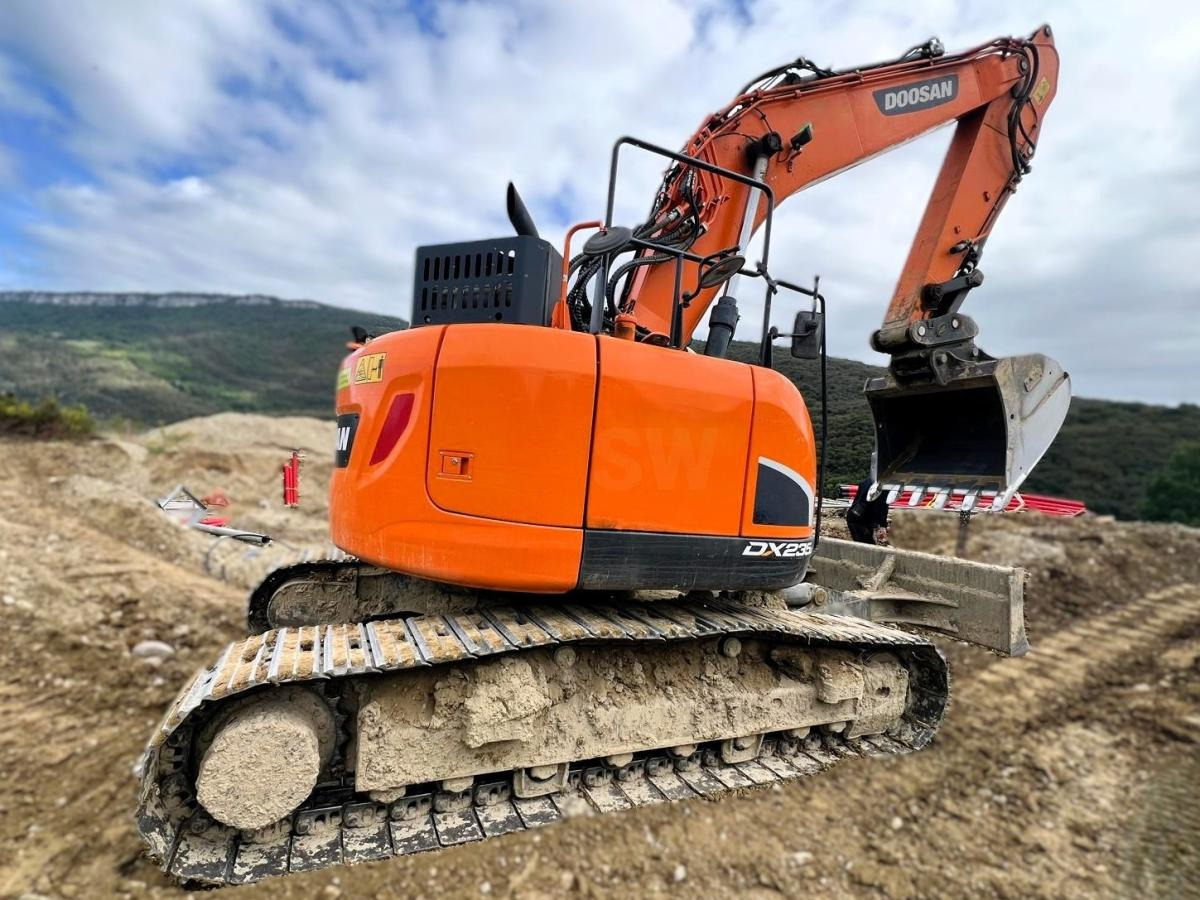 Doosan DX235 LCR-5 PELLE A CHENILLES 26T - حفار زاحف: صورة 4 Doosan DX235 LCR-5 PELLE A CHENILLES 26T - حفار زاحف: صورة 4