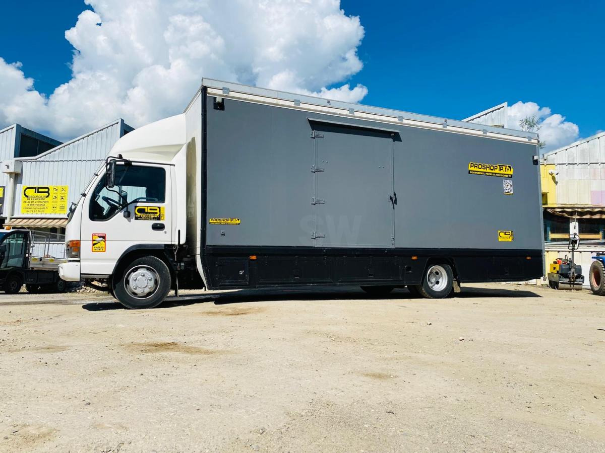 ISUZU Camion SÉRIE N - شاحنة صندوقية: صورة 2 ISUZU Camion SÉRIE N - شاحنة صندوقية: صورة 2