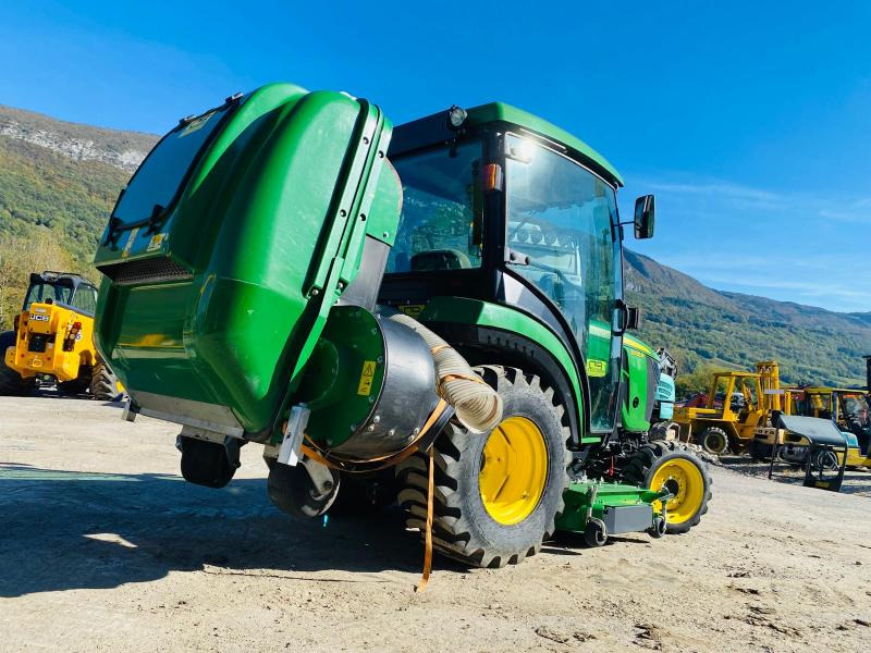 John Deere 2038R avec plateau de coupe et bas de ramassage - جرار صغير: صورة 5 John Deere 2038R avec plateau de coupe et bas de ramassage - جرار صغير: صورة 5