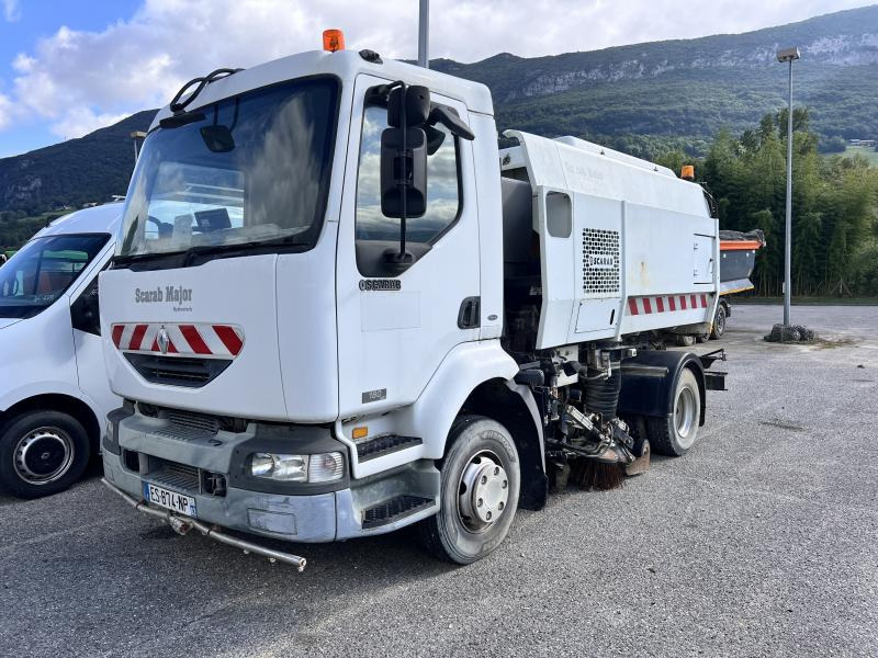 RENAULT Camion balayeur SCARAB MAJOR - سياره كنس شوارع: صورة 1 RENAULT Camion balayeur SCARAB MAJOR - سياره كنس شوارع: صورة 1