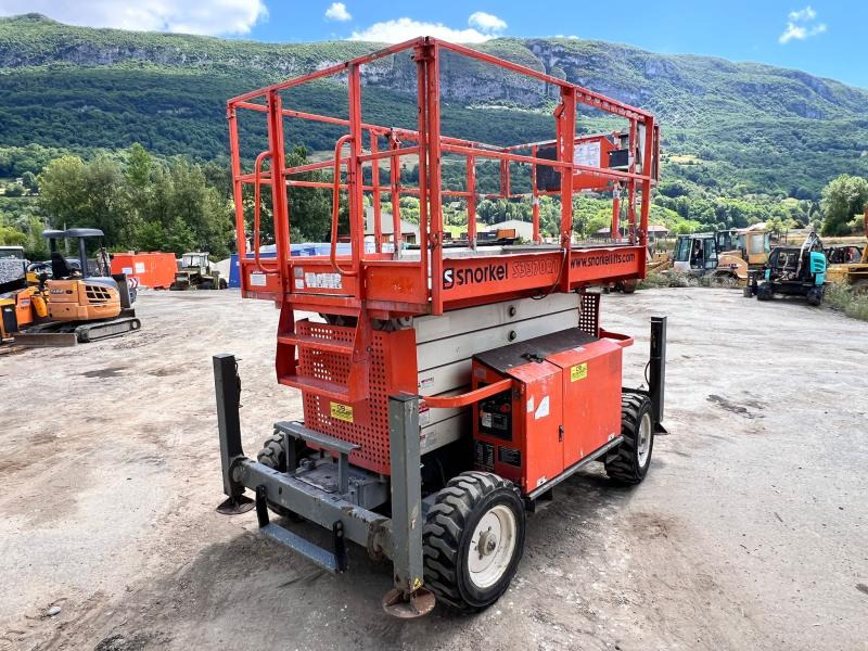 Snorkel S3370RT NACELLE CISEAUX 12M 4X4 DIESEL - مرفاع مقصي: صورة 5 Snorkel S3370RT NACELLE CISEAUX 12M 4X4 DIESEL - مرفاع مقصي: صورة 5