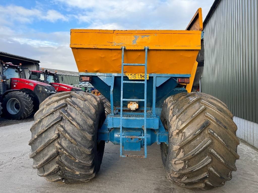 Ford 8210 Self Propelled Gravel Cart - جرار: صورة 3 Ford 8210 Self Propelled Gravel Cart - جرار: صورة 3