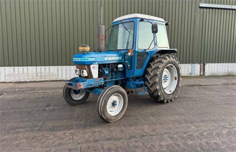 جرار Ford Ford 7610 2wd: صورة 1